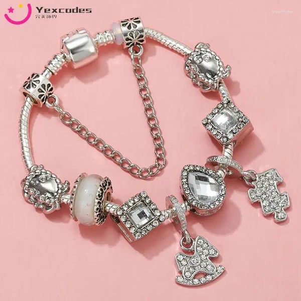 Pulseras con dijes Puzzle plateado Rompecabezas de madera Familia de caballos Colgante con diamantes de imitación Adecuado para regalos de pulsera originales para mujeres de marca