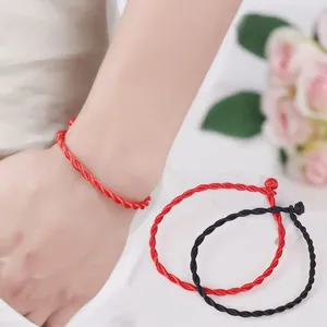 Bracelets de charme Bracelet de corde simple pour hommes Corde rouge Femmes Bracelet chanceux Cadeaux d'amis