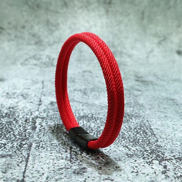 Pulseras con dijes Pulsera de hebilla magnética de acero inoxidable Hombres Mujeres Minimalista Doble capa Milán Cuerda Braclet Tejido a mano Lucky Red 2141