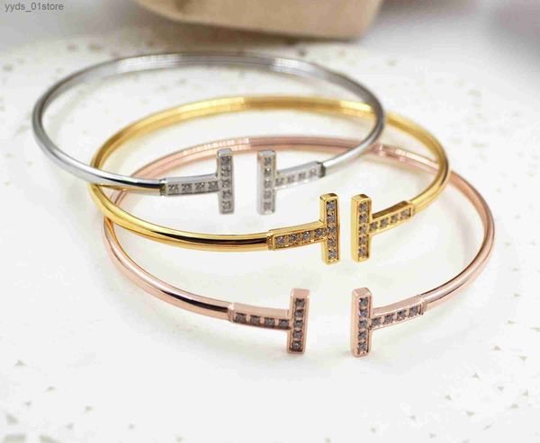 Bracelets de charme Microscope à manchette en argent en acier inoxydable Zircon Double lettre ouverture 18 K Rose Gold plaqué S pour femmes bijoux de mode L46