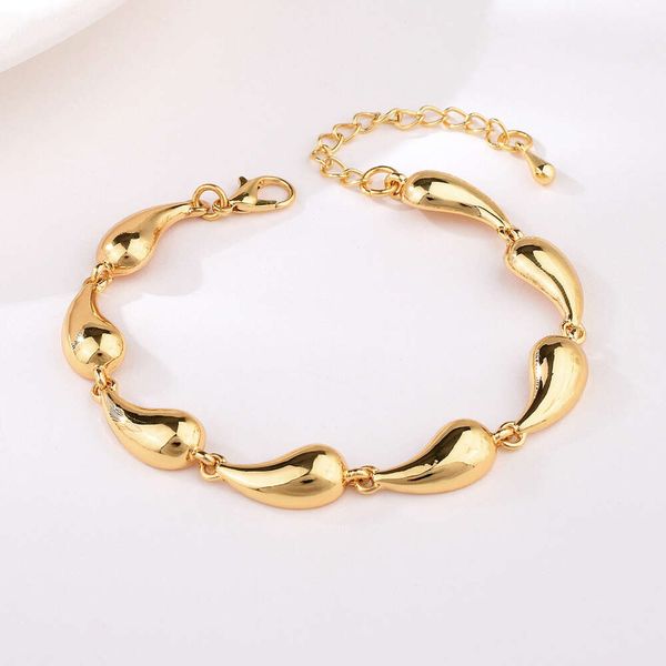 Bracelets de charme t Famille Dropletes d'eau Forme lisse t visage de style ethnique Simple Gold Independent Emballage Bracelet pour femmes Kuajing Small Jewelry