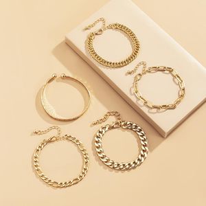 Bracelets porte-bonheur tempérament évider chaîne gland main ornements femme Simple coeur en relief métal Bracelet ensemble