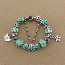 Bedelarmbanden De Europese retro kristallen glazen armband groene vlinderplantreeks verzilverde vrouwelijke sieraden diy handgemaakt