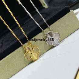 Bracelets Charm Van Clover Diseñador Pearl Pearl 4 Leaf Gold Laser Brand Bangle Collar Pendientes Diamante Boda A