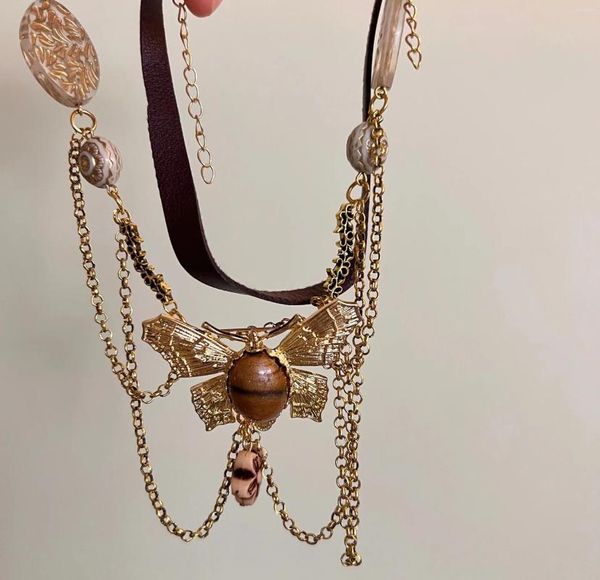 Bracelets de charme Vintage Golden Butterfly Collier ras du cou pour femmes exagérées esthétiques motif léopard bracelet bijoux de mode de luxe