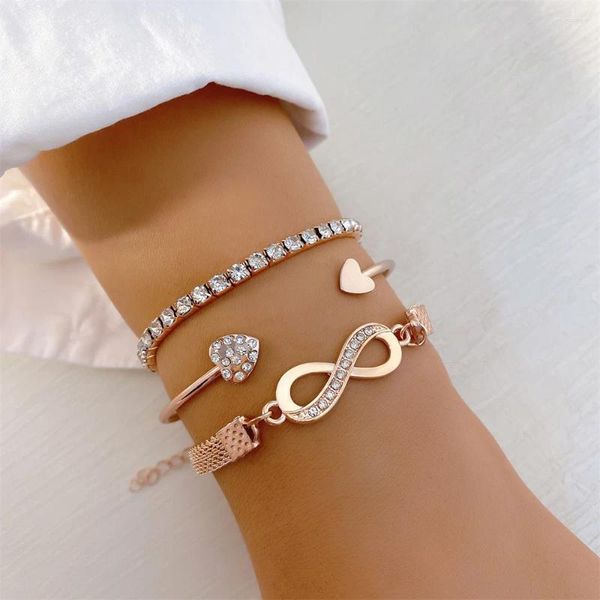 Bracelets de charme bracelet de cœur vintage Metal Infinity pour les femmes Rétro géométrique en cristal en cristaux pavés de chaîne de bijoux de bijoux