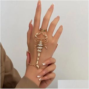 Charm Armbanden Vintage Punk Schorpioen Kwastje Ketting Ring Armband Sets Voor Vrouwen Mannen Gothic Crystal Verbonden Vinger Sieraden Drop Deliv Oteyx