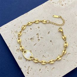 Charme Armbänder Weiße Muschel Ornamente Frauen Street Fashion Gold Farbe Titan Stahl Luxus Mädchen Armband Armreif Schmuck