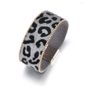 Pulseras con dijes, venta al por mayor, pulsera de cuero a la moda, hebilla magnética con estampado de leopardo y pelo de caballo para mujer, regalo WRBR015