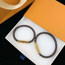 Bedelarmbanden met doos dames mannen lederen armbanden bruine oude bloembrief geliefde bedel armband bangle gouden kleur sieraden acce rexl