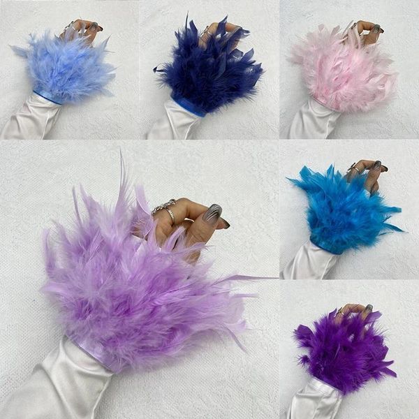 Bracelets de charme Femmes Notorn Fur Feather Cuffs Sexy Snap sur le bracelet Bras Chemises Chemises pour le poignet de la cheville d'autruche réel