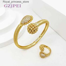 Bracelets de charme Bracelet de manchette en Zircon de mode pour femmes avec anneau de luxe plaqué or 18 carats bijoux de Dubaï accessoires de cadeau de mariage à la mode Q240321