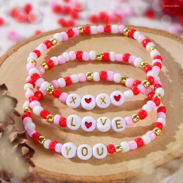 Bracelets de charme Yastyt Saint Valentin Set Perk Loue Love Mignon Lettre Perles Multi-couches à la main pour des cadeaux en couple