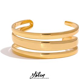 Bedelarmbanden YHPUP roestvrijstalen verklaring gouden kleur manchet armband armband metalen textuur meerlagige temperament mode waterdichte sieraden 230511