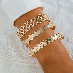 Bracelets de charme Zhen Tomomi 3PCS / Set Gold Color Geometric Hollow Tree Leaf Bangle For Women 2021 Bracelet en alliage de flèche vintage