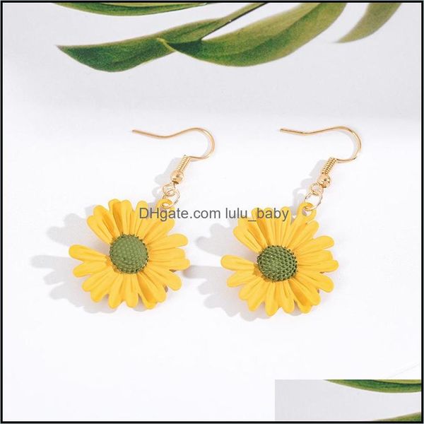 Charm Daisy Flower Pendientes Color brillante Pintura Cabujón Cuelga Para Mujer Joyería Color dorado Venta al por mayor Drop Delivery Dhabg