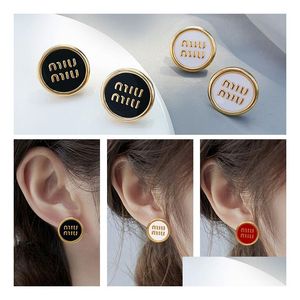 Charm Designer Marque Lettre Miu Émail Boucles d'oreilles rondes Fièvre féminine Même style Rétro Tempérament haut de gamme Lumière Luxe Drop Livraison J Dhdzz