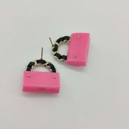 Charm drop earring in handtasvorm in 18k verguld met box stempel PS7527A