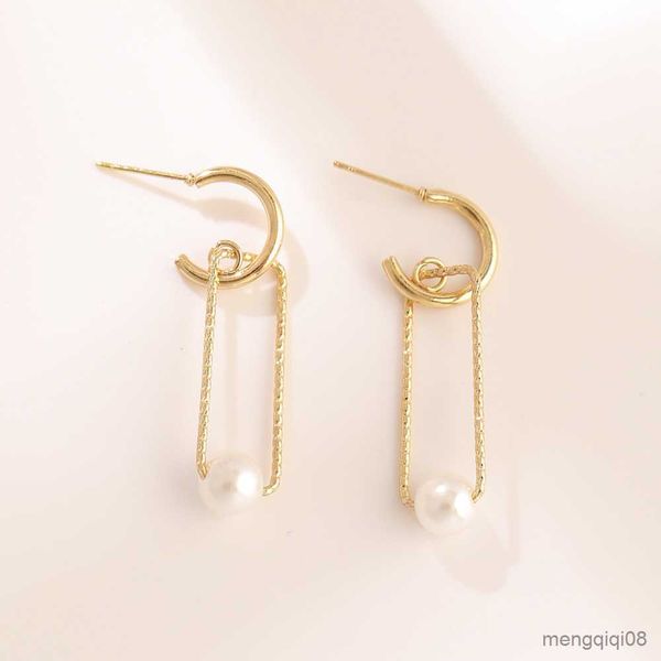 Pendientes colgantes de perlas elegantes con abalorio para mujer, regalos de fiesta colgantes de Color dorado ligero de lujo, joyería para banquetes R230603