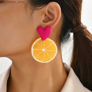 Charme Fruits de mode Boucles d'oreilles en verrous au citron pour femmes Cartoon acrylique Migne Pitaya Strawberry Frails Orets Godages Summer Lucky Jewelry240408