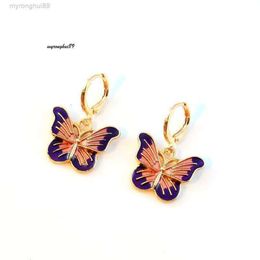 Soeur Boucle d'oreille Charms French Drip Huile Small Painting Style Smart Butterfly Ear Backle Mesh Red Ins Gente Couleur Boutiques d'oreilles CEJO 442X