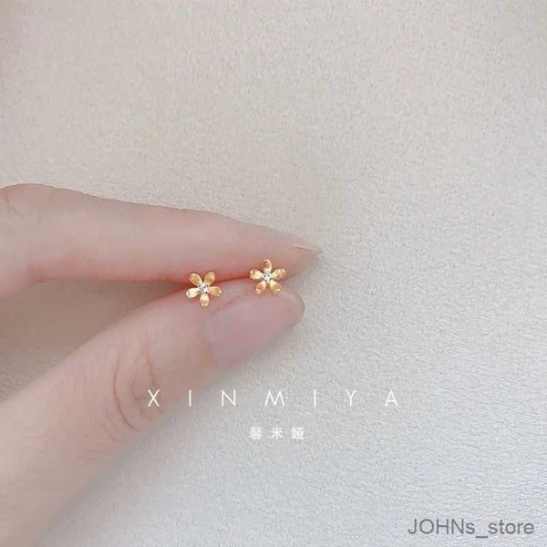 Charme Gold Color Star Lettre de la couronne Petites boucles d'oreilles Stud Mignon Zircon Oreille Oreille Mini Fleur cristalline Boutiques d'oreilles Percées Bijoux de mode