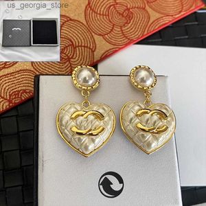 Charme Coeur Perle Plaqué Or Boucles D'oreilles Charmes De Luxe Cuivre Charme Bijoux Design Classique Style Vintage Boucles D'oreilles Mode Amour Fille Bijoux Y240327