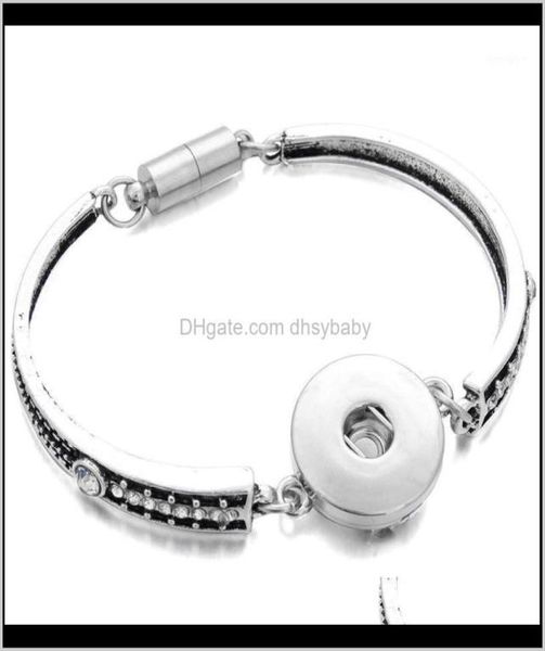 Boulais de charme Bracet Snap 18 mm Bracelet entiers Fleurs bracelets magnétiques vintage sculptés pour femmes hommes PTU7R4014611