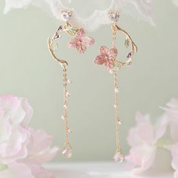 Charm Koreaanse stijl bloem asymmetrische bengelen oorbellen voor vrouwen glanzende lange tasel schattige katten oorrang zoete sieraden 221119