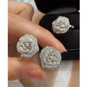 Charm Lady Flower Diamond Ring 100% Real 925 Sterling Silver Bagues de fiançailles pour femmes Bijoux de mariée 240130
