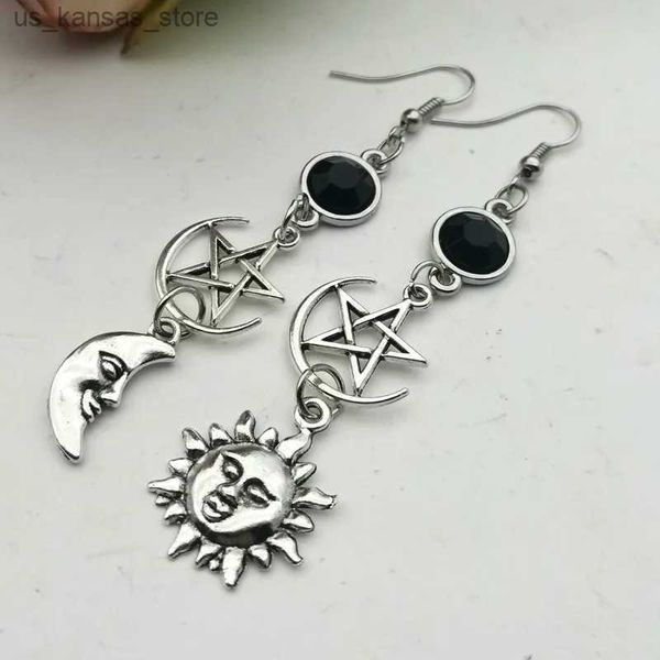 Charme New Moon Star Sun Asymétric Boucles d'oreilles pour les femmes Retro Pagan Pagan Black Diamond Earm Brink Bijoux Gift240408