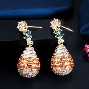 Charm Noble Diamond Earring Designer voor vrouwenfeest kleurrijke AAA kubieke zirconia Zuid -Amerikaans koper Long Dange dames 18k gouden oorbellen mode sieraden cadeau