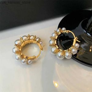 Charme Round Metal Crystal Pearl Orees Oreads with European and American Style Personnalize Fashion Sis Oreadings For Women Travel Accessoires240408