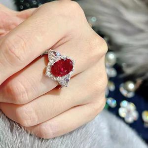 Charme Ruby Diamond Ring 925 Sterling Engagement Engagement Bands de mariage Bagues pour femmes Bridal Promise Party Bijoux Gift