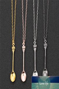 Charm Tiny Tea Lepoon Form Pendant ketting met kroon voor vrouwen 4 kleuren creatieve mini long link sieraden lepel ketting fabriek p3831339