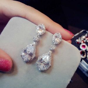 Charm uilz elegante wit goud grote bengelen oorbellen water drop vorm mode bruiloft sieraden met crystal cz voor vrouwen UE2034 G230225