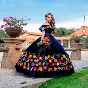 Charmante Zwarte Jurken voor Quinceanera met Borduurwerk Bloemen Charro Vestido De 15 Anos 2023 Schouderafhangend vetercorset Sweet 16 Galajurken