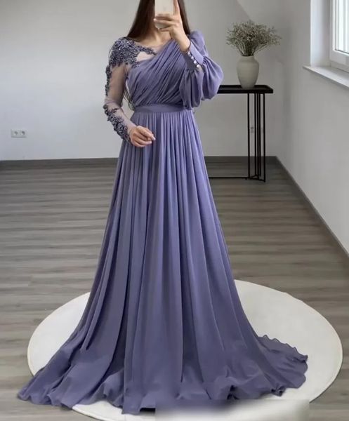 Charmante mousseline de soie une ligne plissée motehr des robes de mariée avec des manches longues en dentelle appliqued robe d'occasion spéciale pour les femmes plus la taille tenue de soirée formelle CL2548