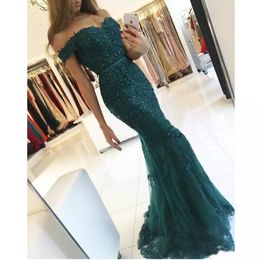 Charmant Dark 2021 Green Robes Prom Appliques de dentelle de l'épaule Robe de soirée sirène