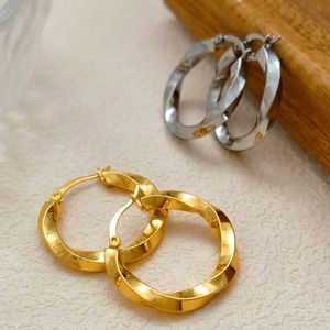 Charmante meisjes vrouwen oorbellen 18k geel wit goud vergulde glanzende gedraaide hoepels oorbellen sieraden voor feest bruiloft mooi cadeau