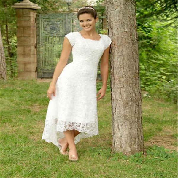 Encantadores vestidos de novia de encaje alto y bajo de manga corta con cuello cuadrado Vestidos de novia simples por encargo Country Garden Wedding Gowns199M