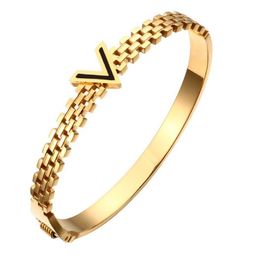 Charming Letter V Design Roestvrijstalen armbanden Aanges met 3 kleuren Gold Color Kies V Bangle For Men Women
