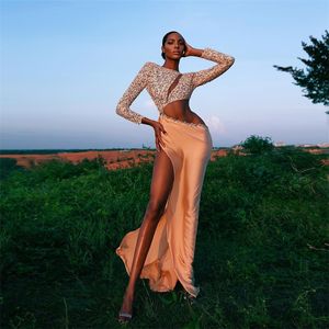 Charmant Prom Dresses Kant Applicaties Lange Mouwen Avondjurk Custom Made Beaded Side Split Juweel Prachtige Afrikaanse Celebrity Party-town