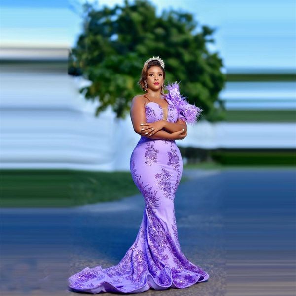 Encantadores vestidos de noche morados de talla grande con apliques de lentejuelas pluma sirena Vestido de graduación hecho a medida tren de barrido Vestido de novia