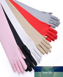 Charmantes gants de protection UV de mariage en satin Femmes Long cinq doigts Gants de mariée pour la dame de mariage en soirée Party9343660