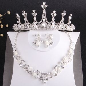 Charmante zilveren kristallen bruidssieradensets 3 stuks pakken ketting oorbellen tiara's kronen bruidsaccessoires bruiloft sieraden set275h