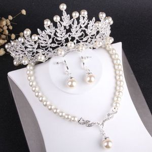 Charmante Zilveren Parels Bruidssieradensets 3 Stuks Pakken Ketting Oorbellen Tiara's Kronen Bruidsaccessoires Bruiloft Sieradensets 2333