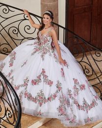 Charmante witte quinceanera jurken met applique backless sweet 16 jurk tule vestido de 15 anos bal prom jassen