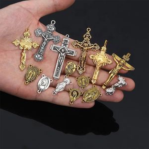 Breloques 10 pièces chapelet catholique connecteur plaqué or collier bracelet connecteur beaucoup de statue de Jésus-Christ collier bracelet triangle 231208