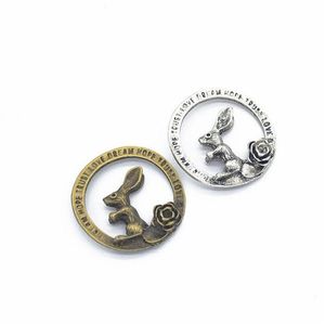 Charms 100 PCS Antieke bronzen Sier Round Letter Rond Letter Rabbit Rose Flower Hope Trust Love Dream 3M Drop Delivery Sieraden Bevindingen Componenten Dh5FD